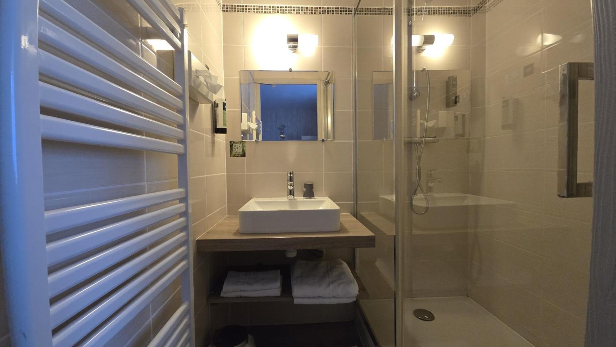 מונטיני-לה-רואה Logis Hotel & Restaurant Arcombelle מראה חיצוני תמונה