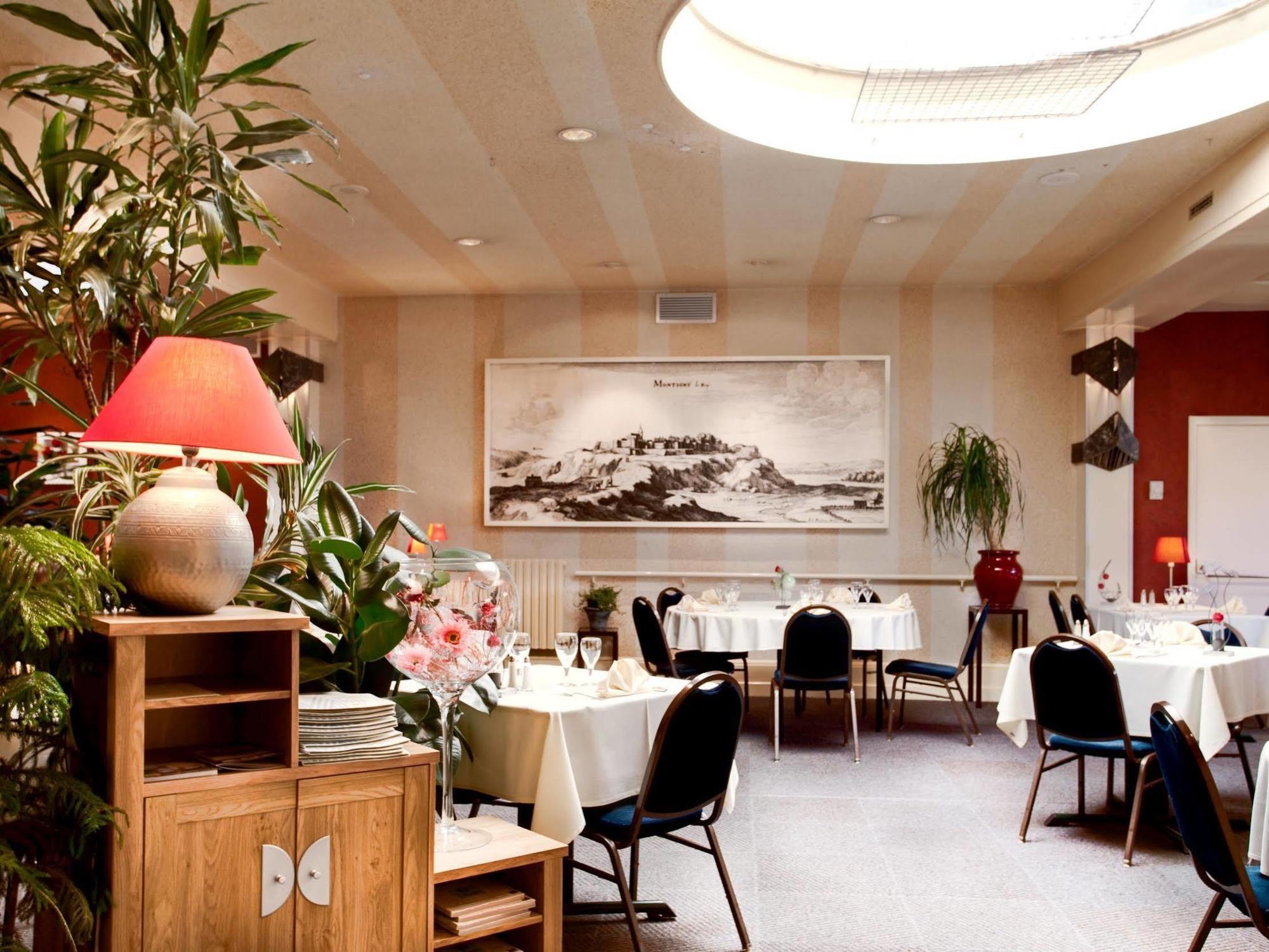 מונטיני-לה-רואה Logis Hotel & Restaurant Arcombelle מראה חיצוני תמונה