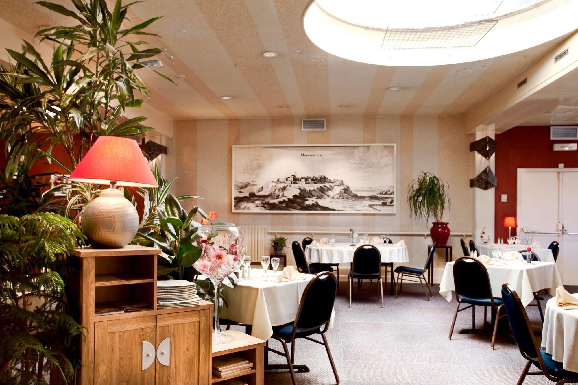 מונטיני-לה-רואה Logis Hotel & Restaurant Arcombelle מראה חיצוני תמונה
